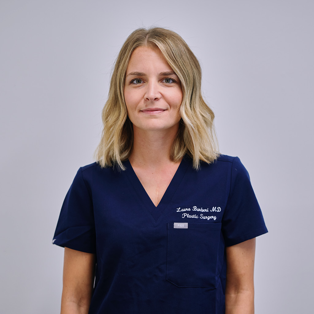 Dott.ssa Laura Barberi, medico chirurgo specialista in chirurgia plastica ricostruttiva ed estetica